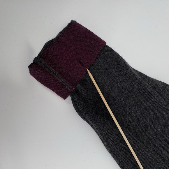 Ted Baker V Neck Wool Sweater Italy Men's Lg (Baker Sz 4) *FLAW* - Picture 7 of 7